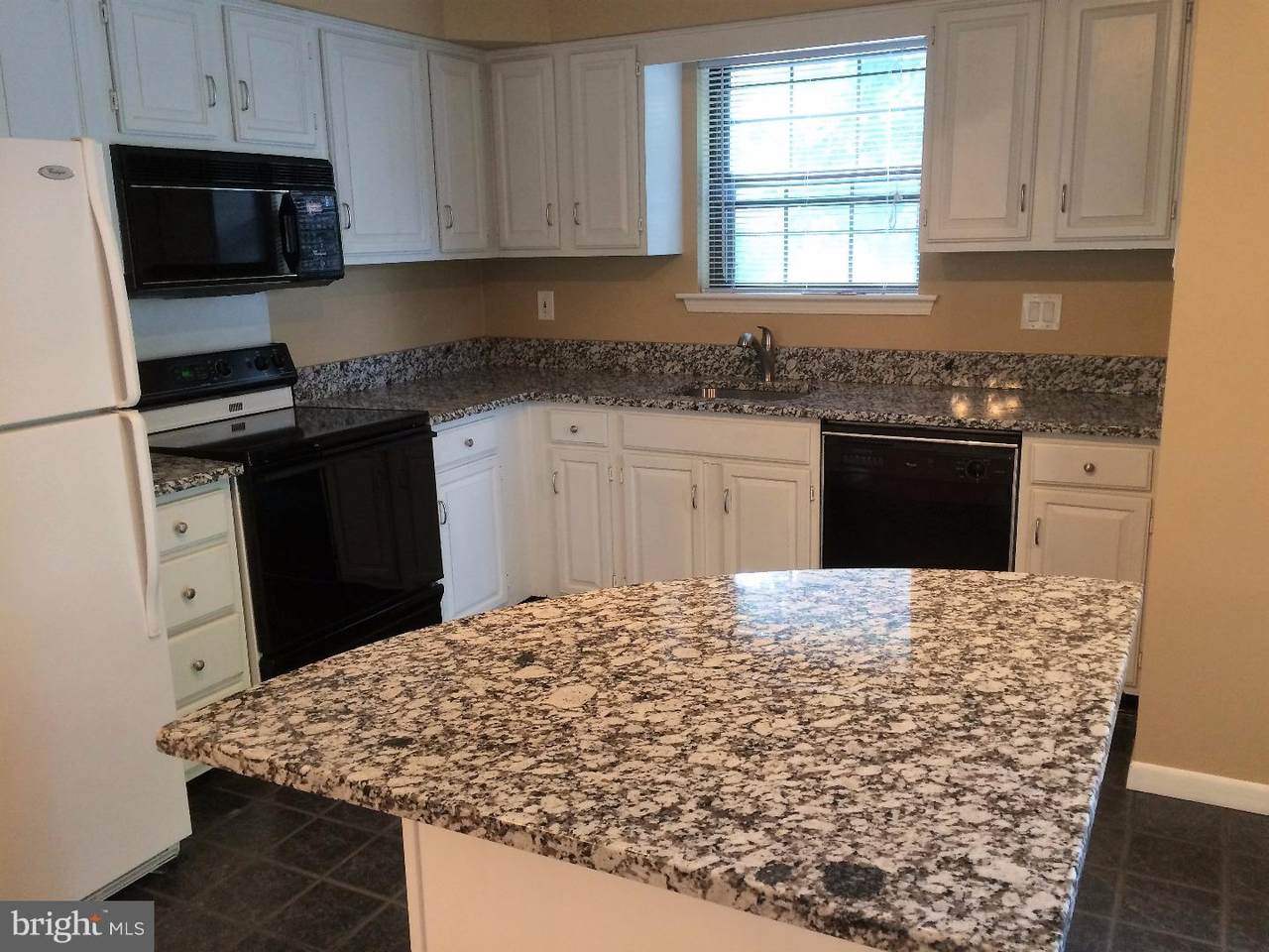 27 Chateau Circle - Photo 1