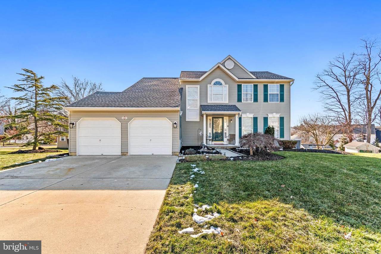 114 Azalea Drive - Photo 1