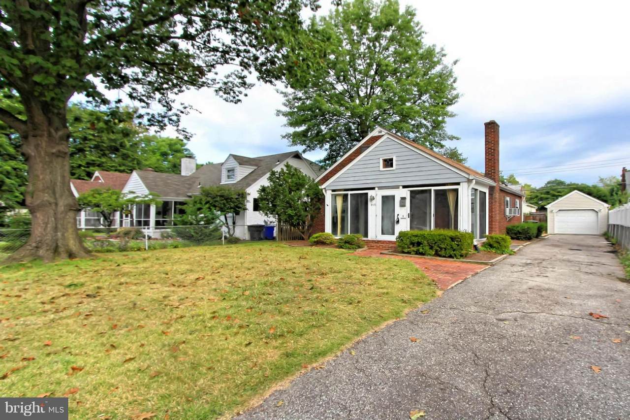 915 21ST Street - Photo 1