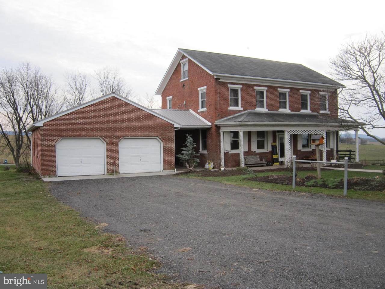184 Maple Drive - Photo 1