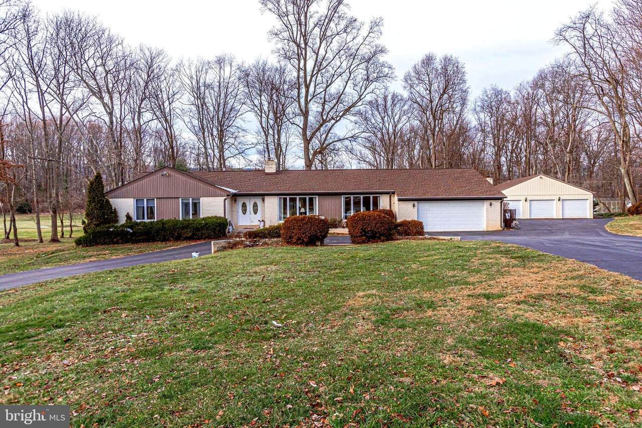 4190 Masters Court - Photo 1
