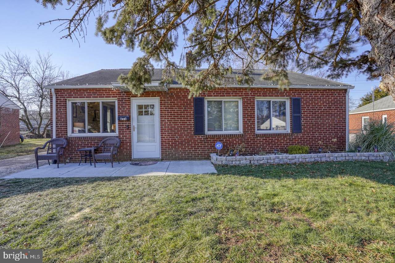 211 Hazlett Road - Photo 1