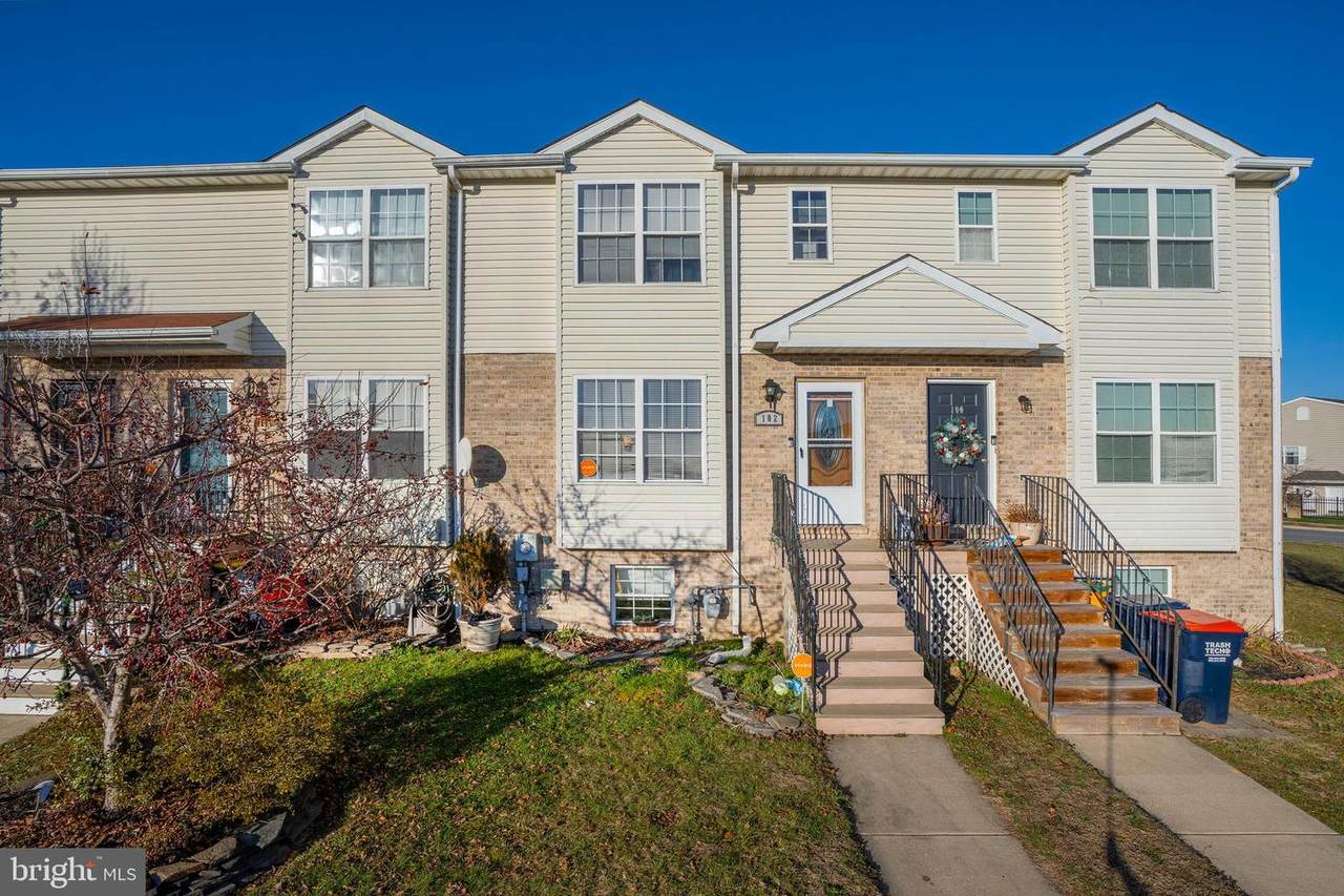102 Vincent Circle - Photo 1