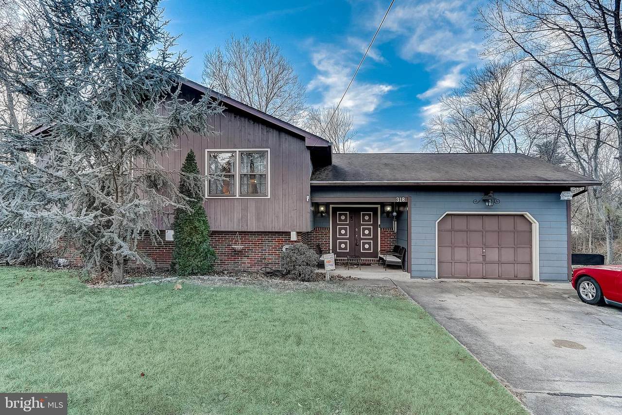318 Spruce Avenue - Photo 1