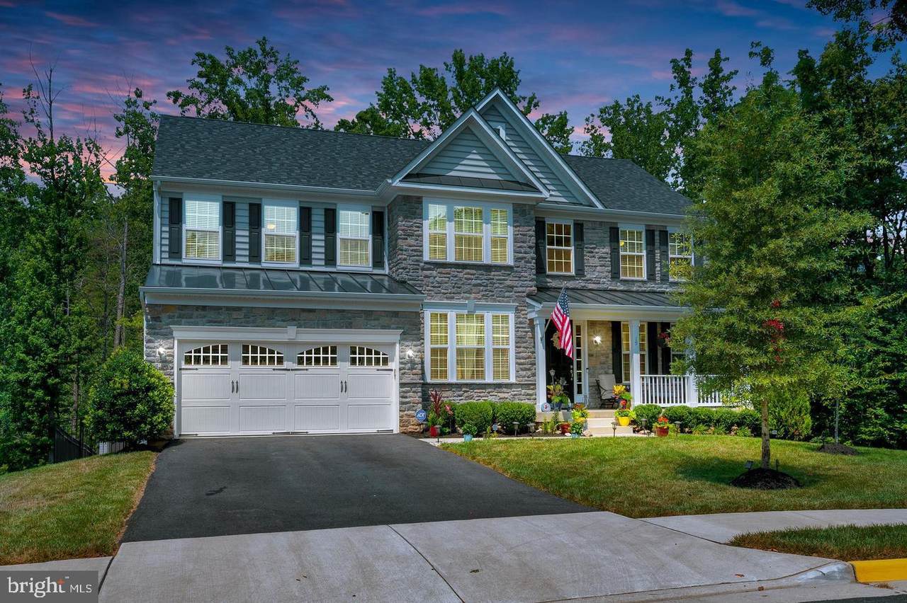 19 Burning Tree Court - Photo 1