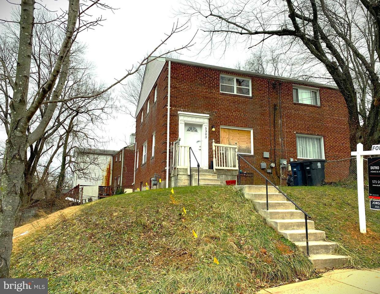 5303 62ND Avenue - Photo 1