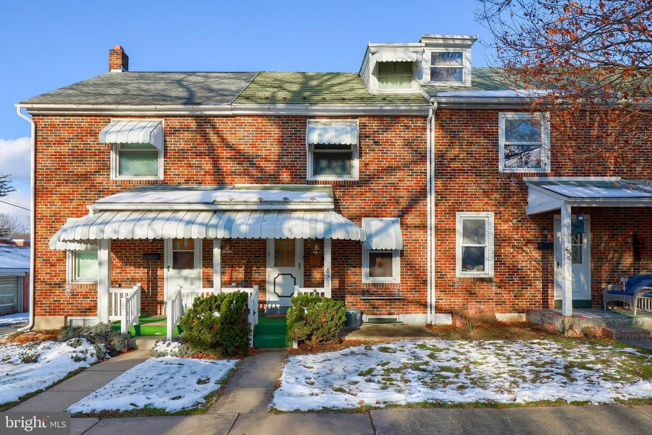 425 Pine Street - Photo 1