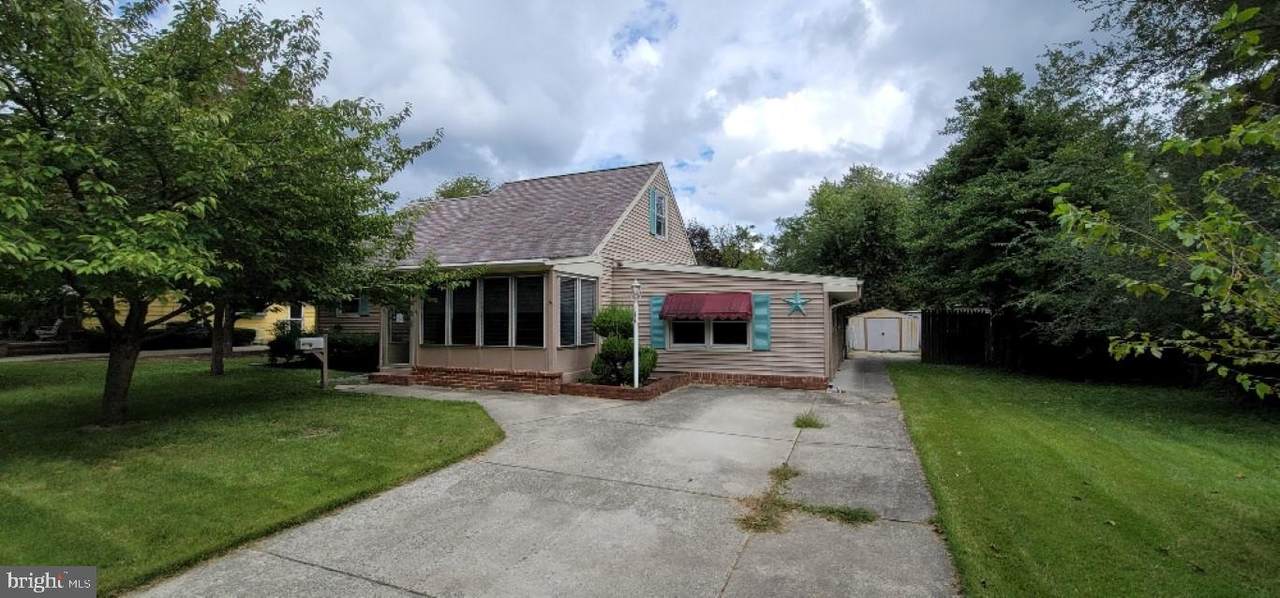864 Van Rossum Avenue - Photo 1