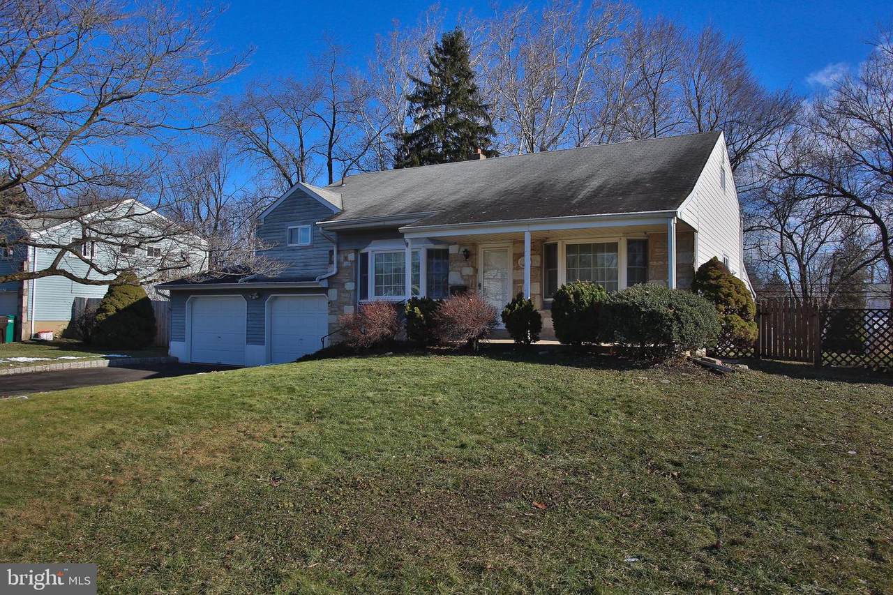 190 Diane Avenue - Photo 1