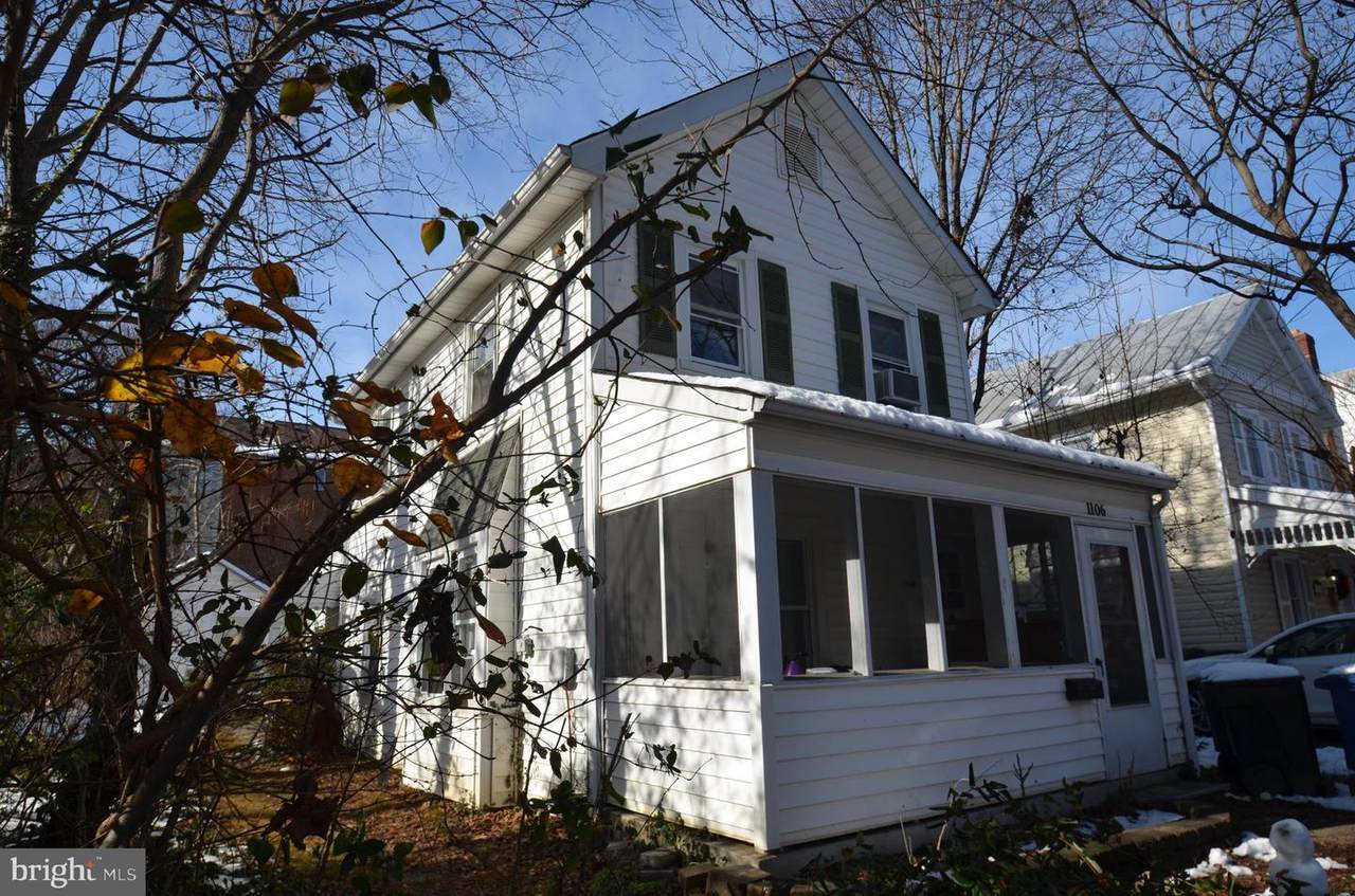 1106 Stuart Street - Photo 1