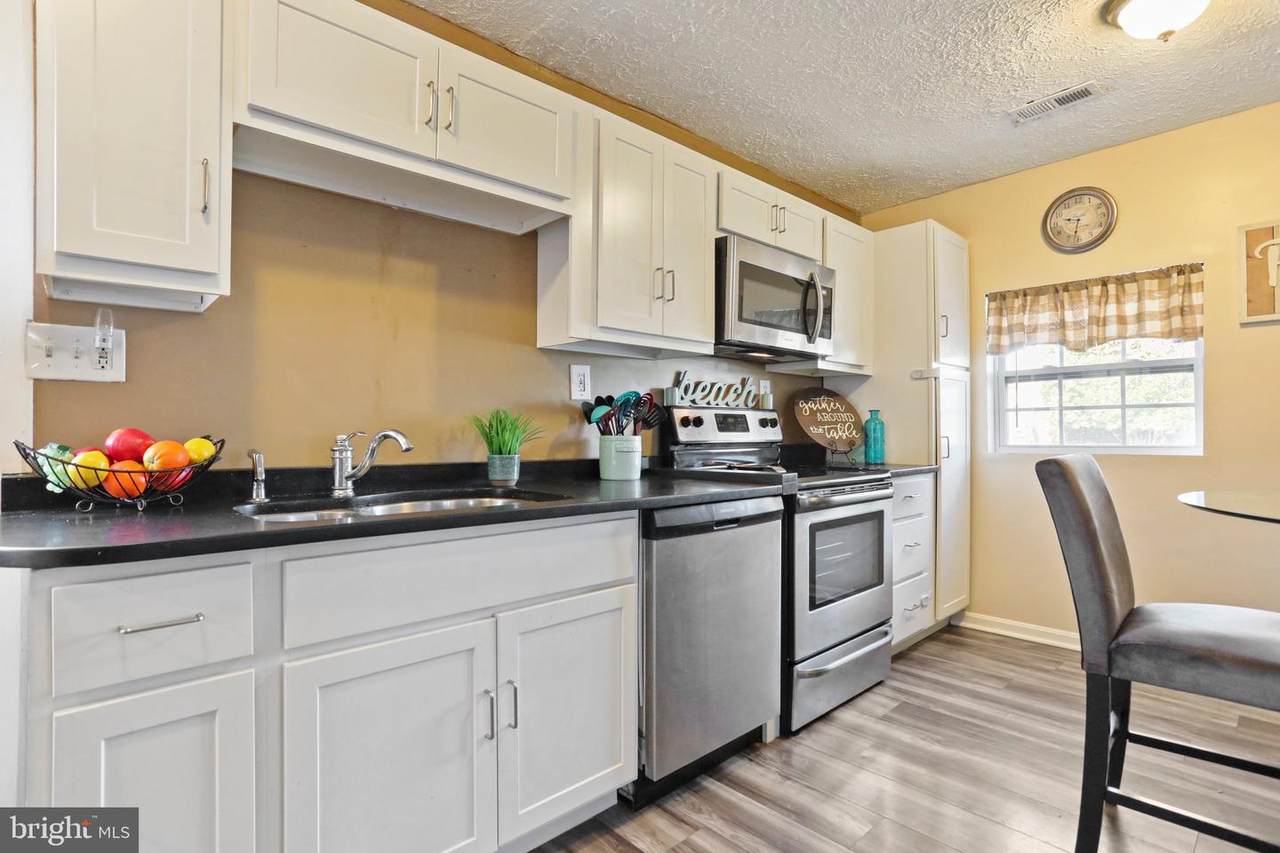 1315 Gatwick Road - Photo 1