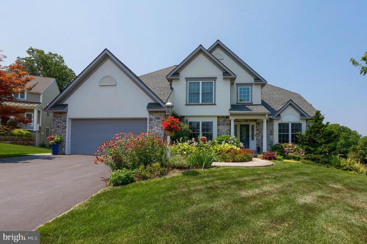 650 Golden Eagle Way - Photo 1