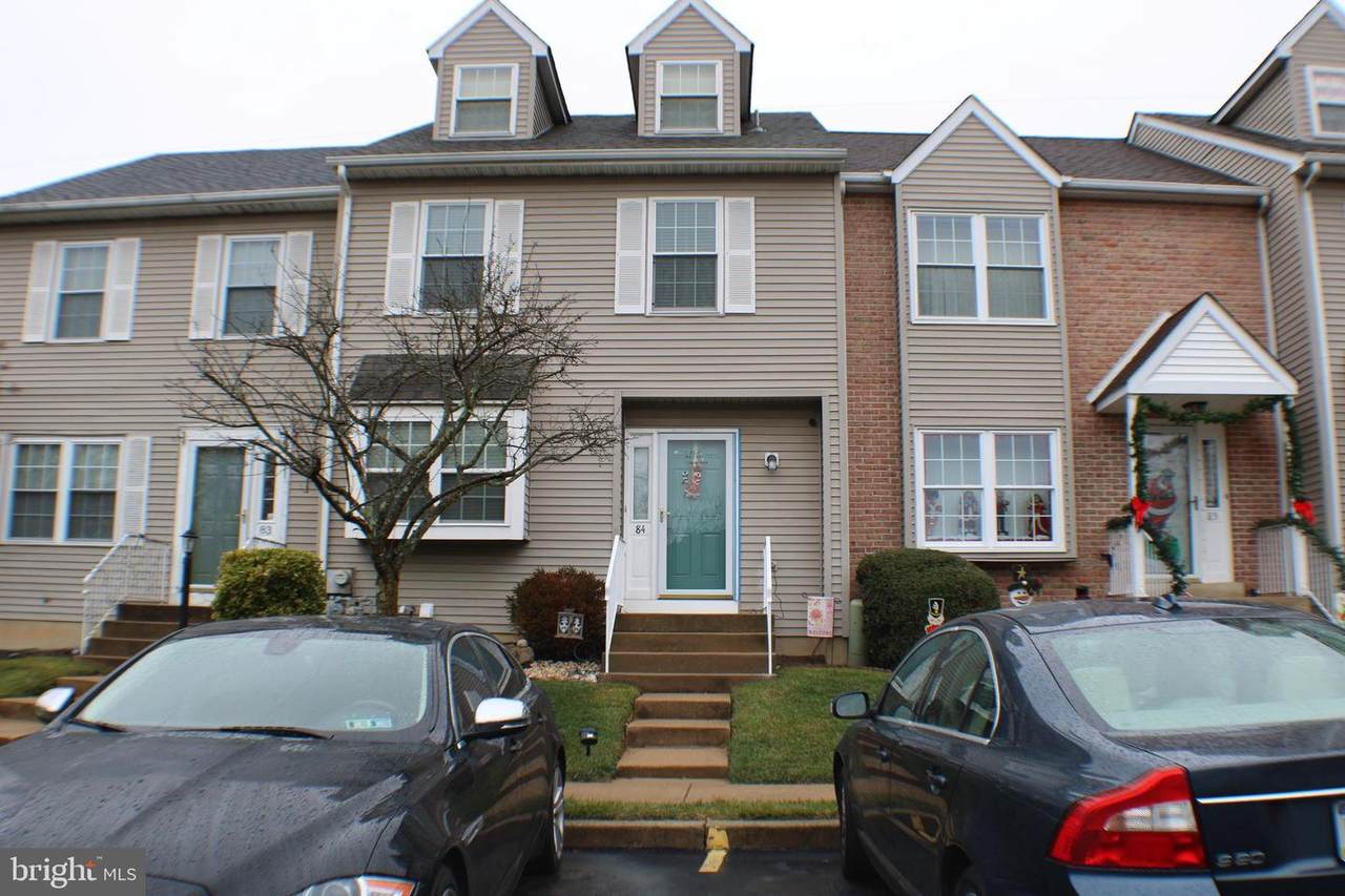 84 Louis James Court - Photo 1