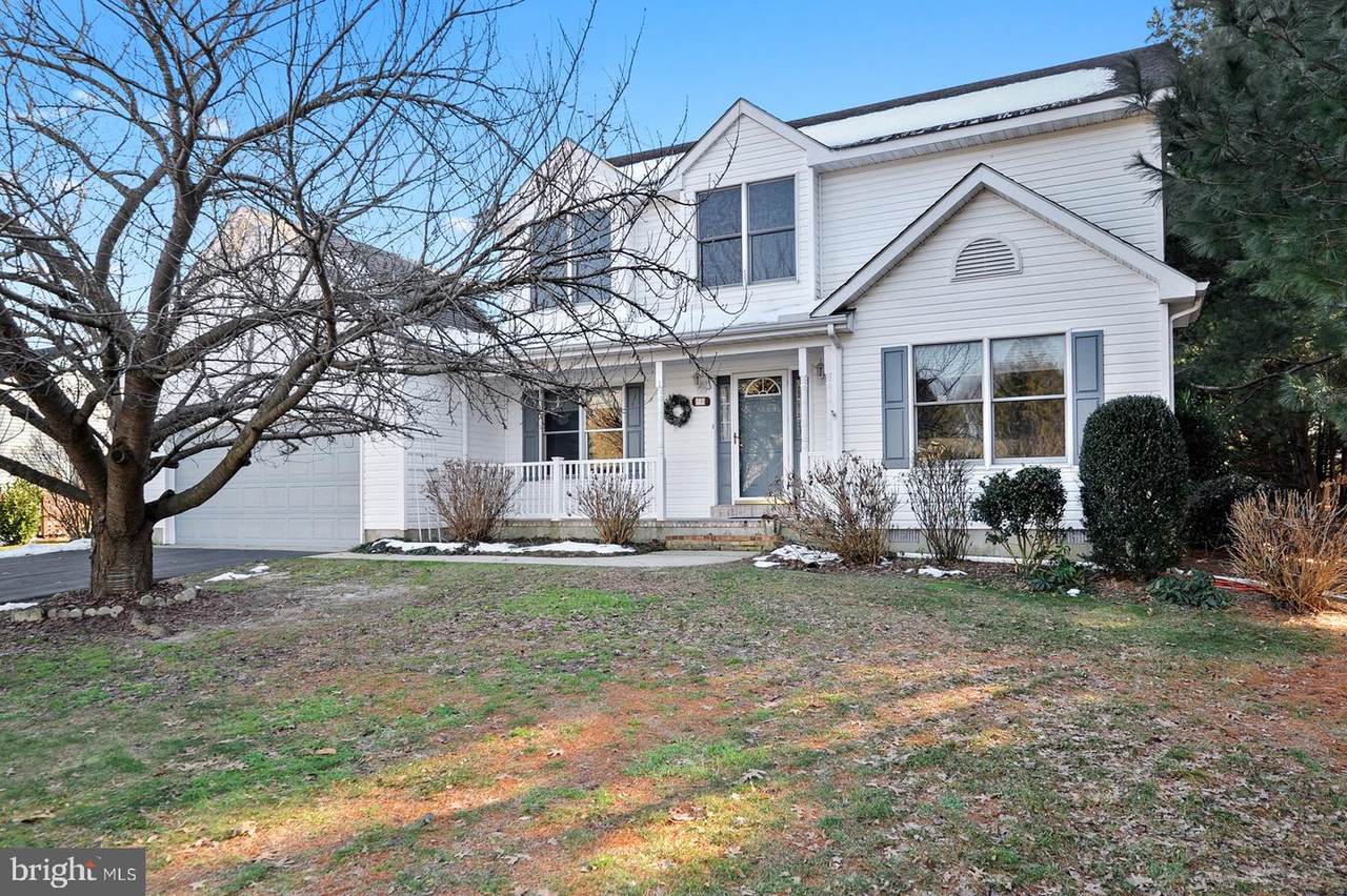 14 E Huntington Circle - Photo 1
