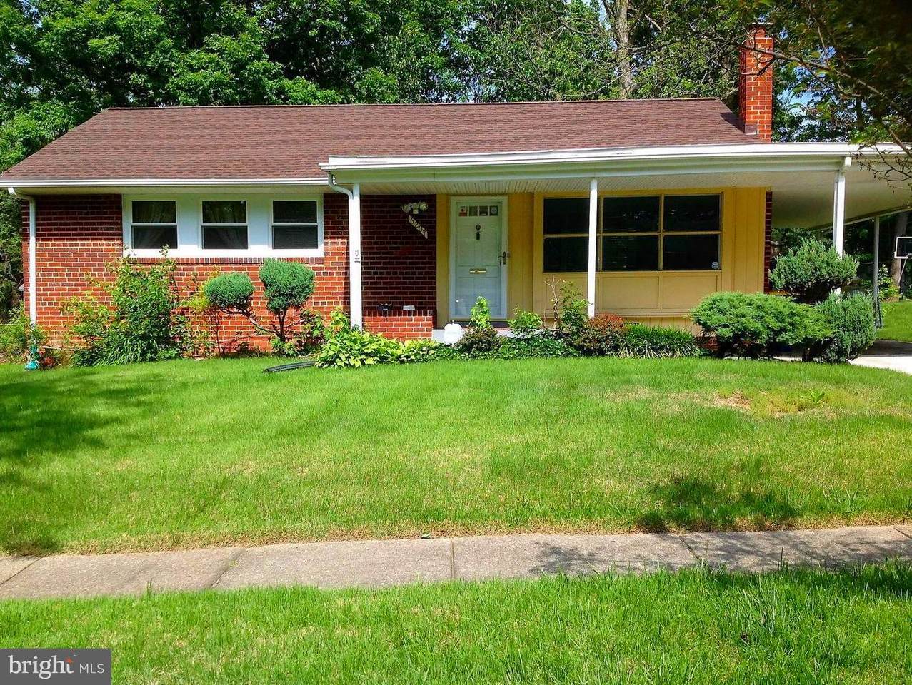 6207 87TH Avenue - Photo 1