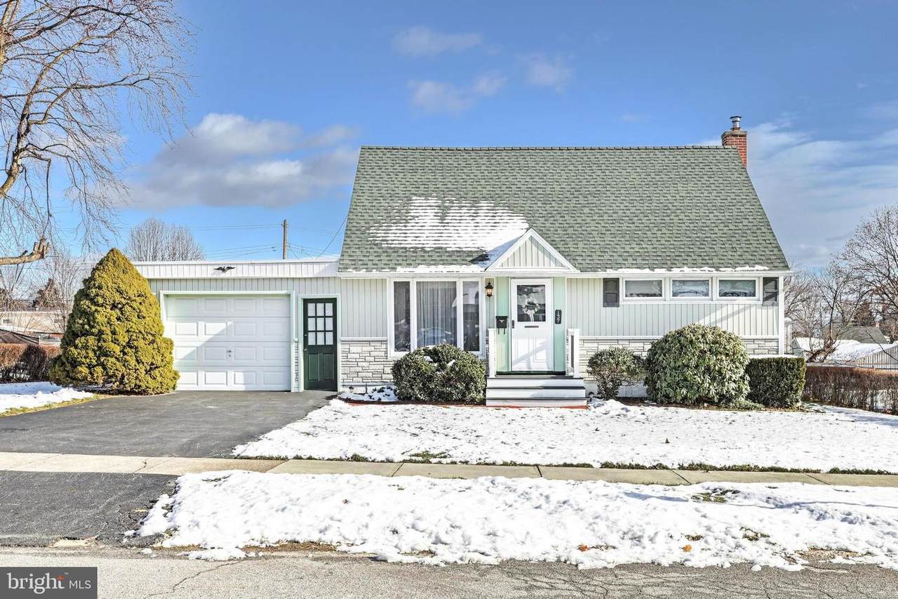 137 Sylvan Drive - Photo 1