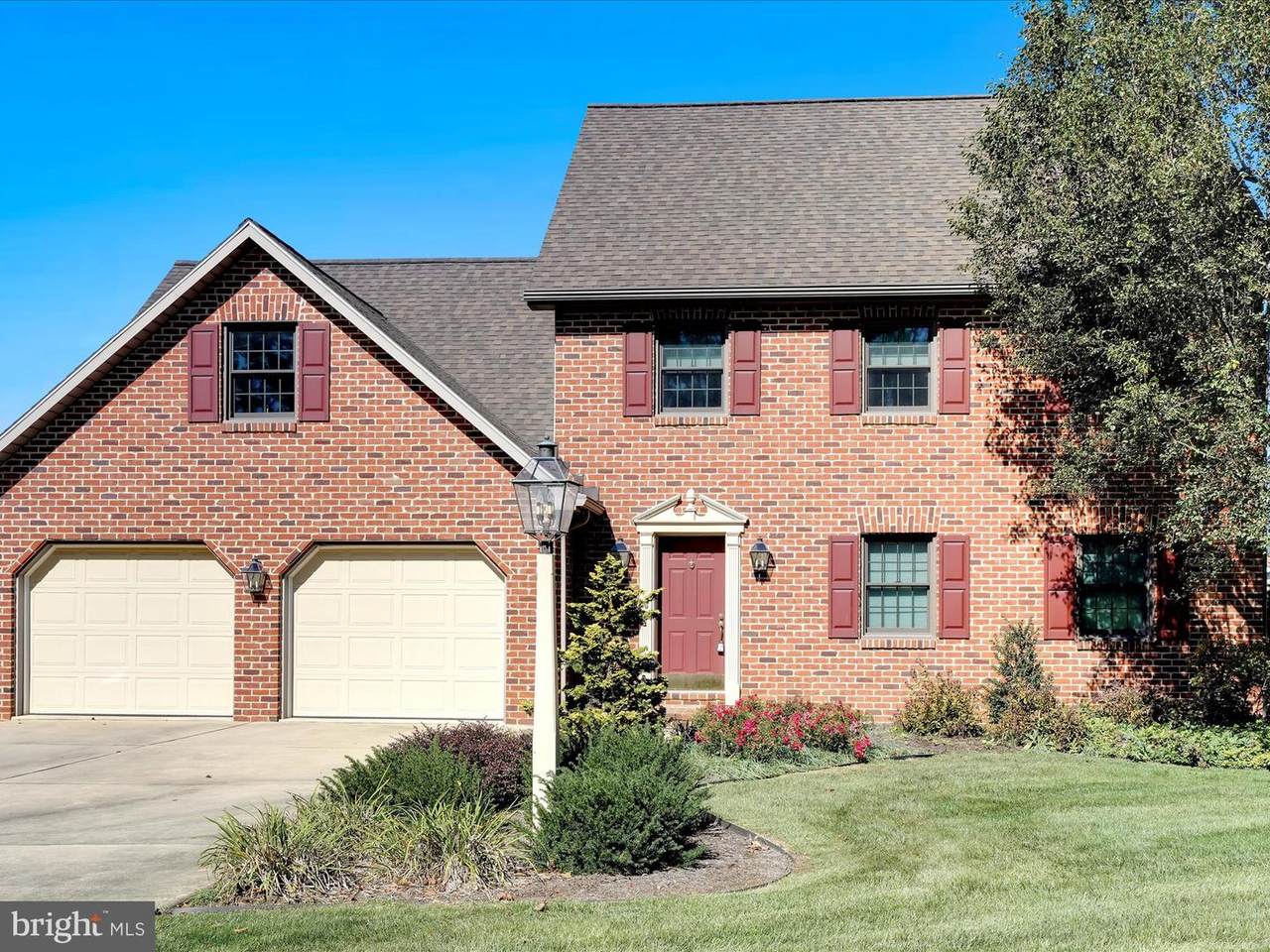 21 Summit Drive - Photo 1
