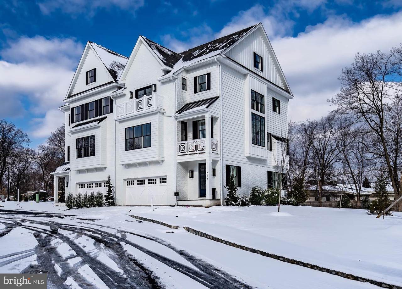 425 Maplewood Avenue - Photo 1