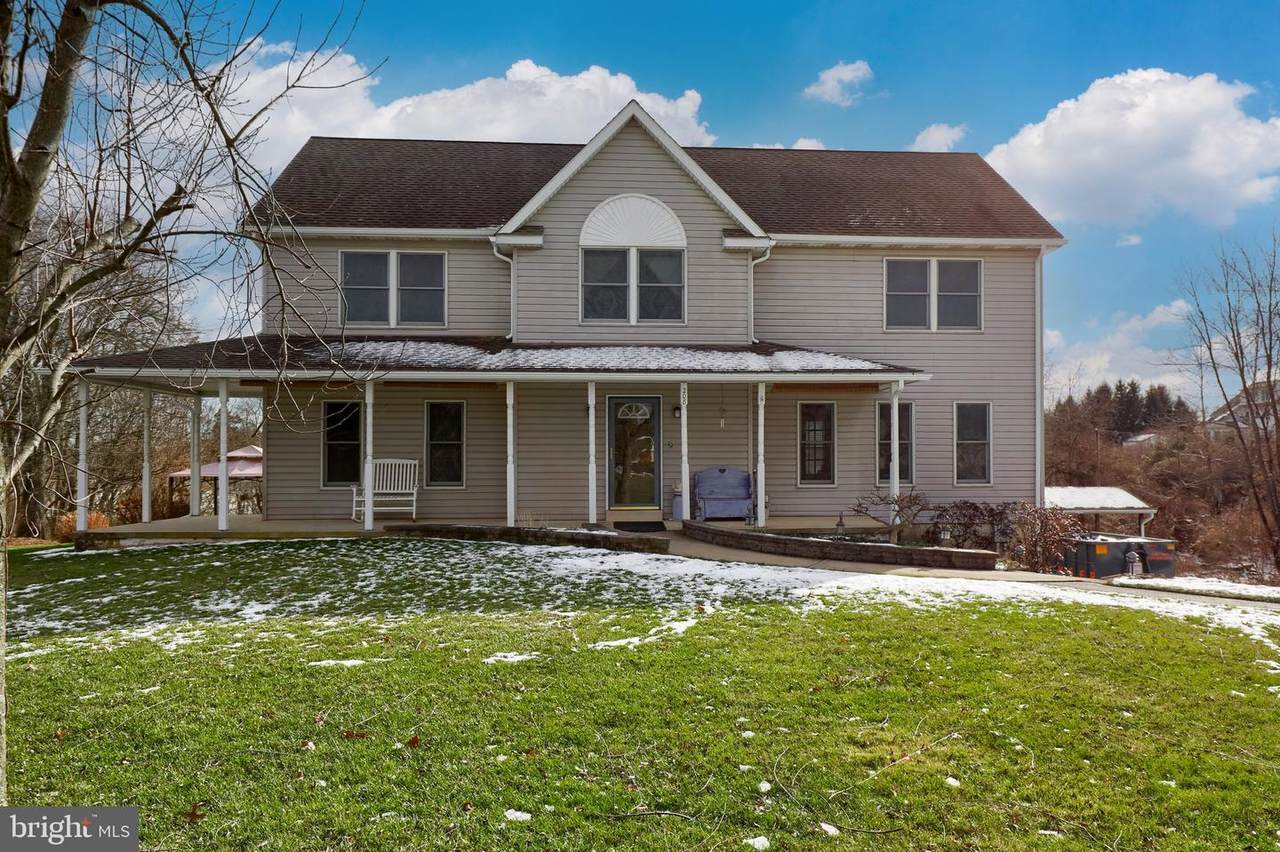 208 Neiffer Road - Photo 1