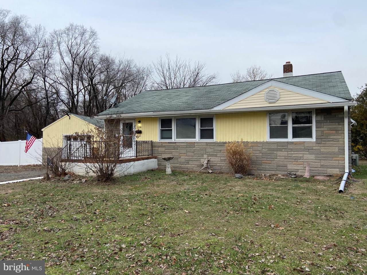 104 Vine Street - Photo 1