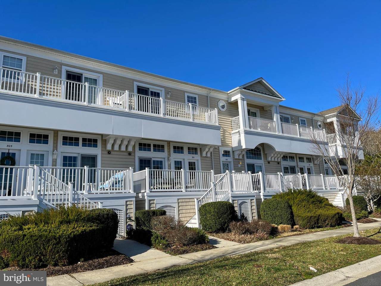 12135 Landings Boulevard - Photo 1