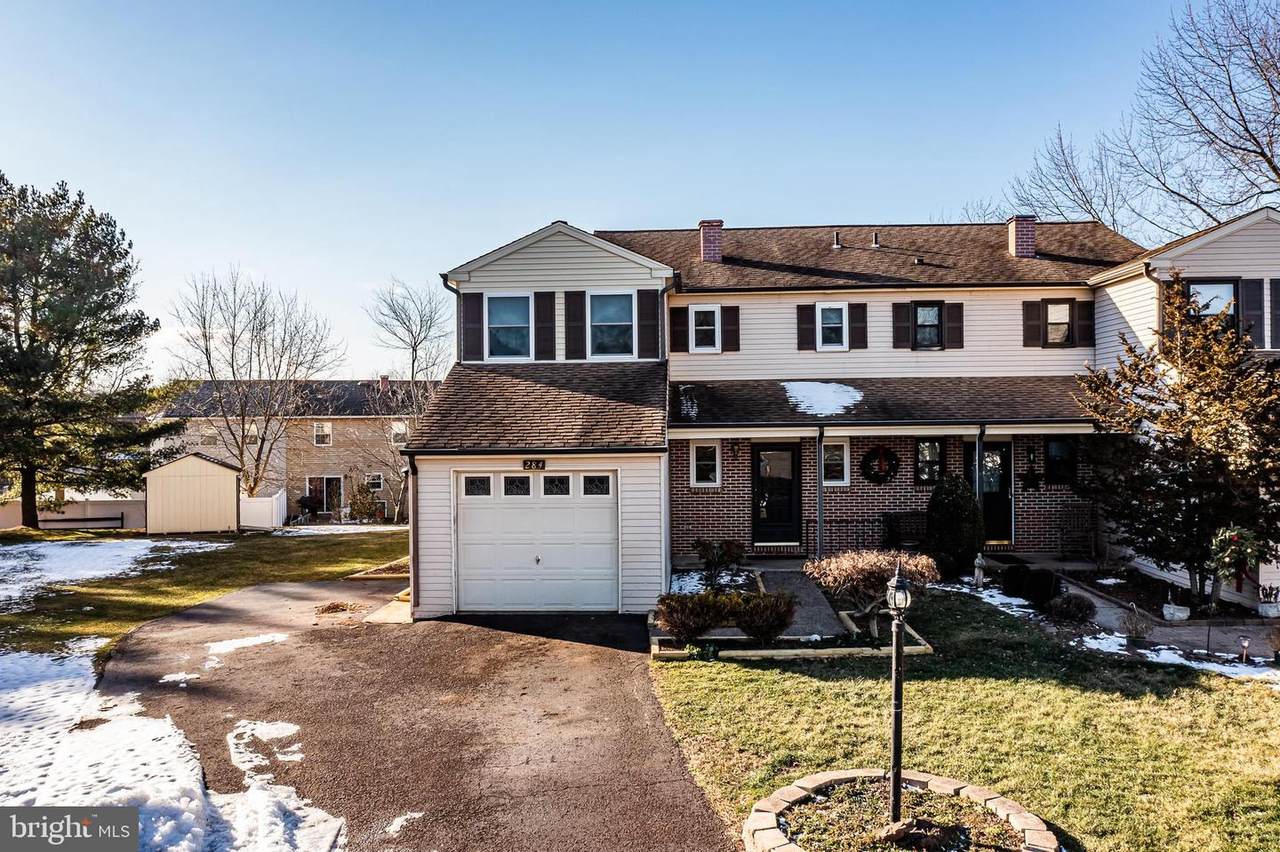 284 Kathleen Circle - Photo 1