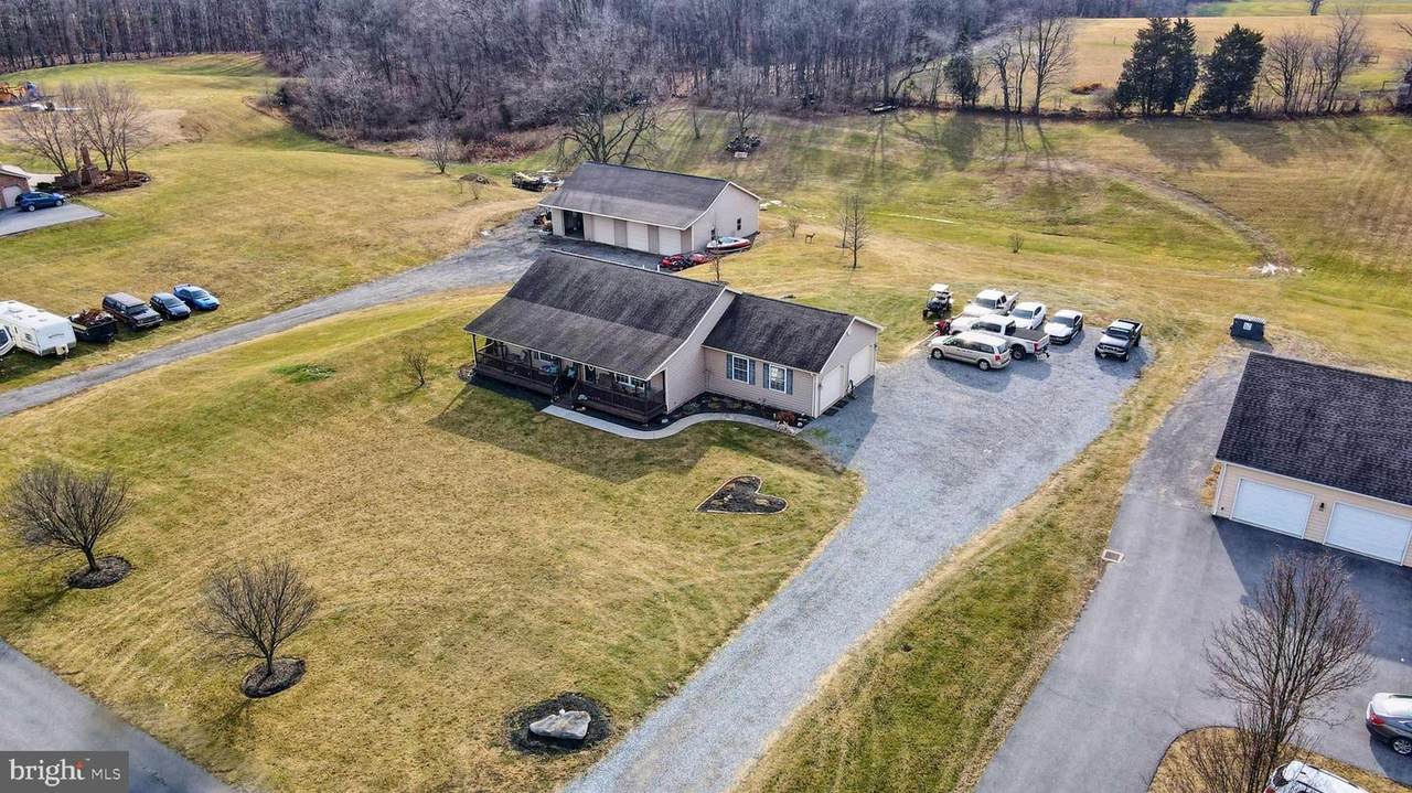 105 Deerview Drive - Photo 1