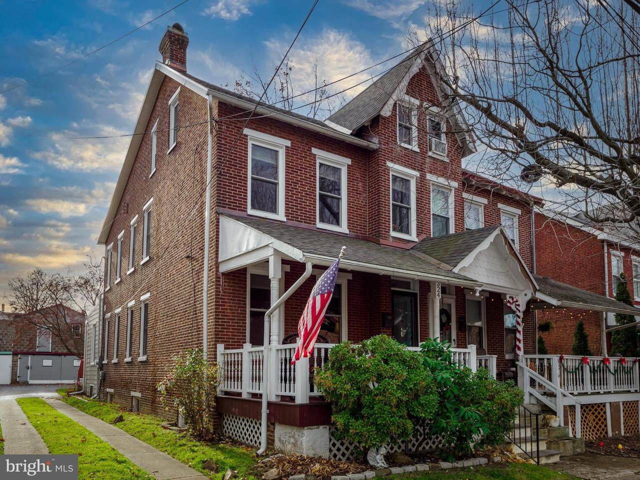 324 Washington Street - Photo 1