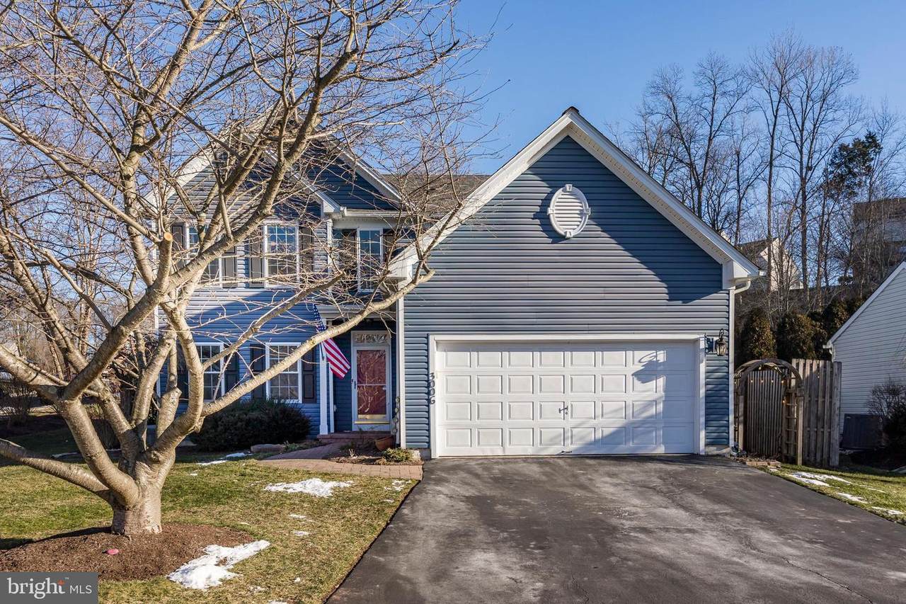 3006 Creek View Way - Photo 1