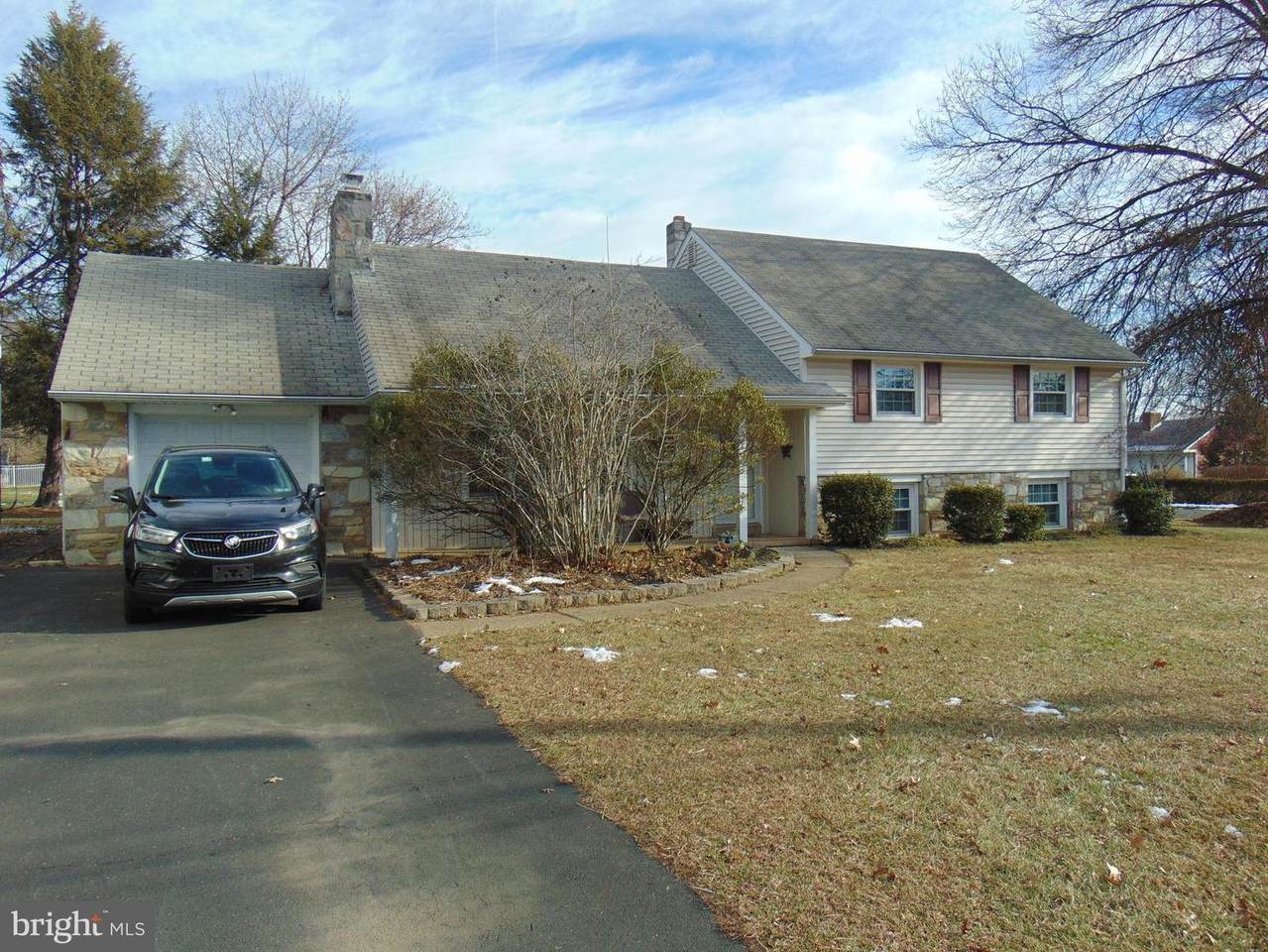 617 Frederick Road - Photo 1