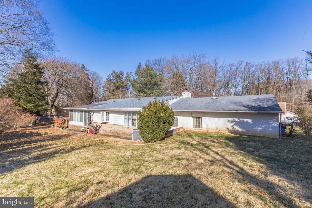 3782 Grandview Avenue - Photo 1