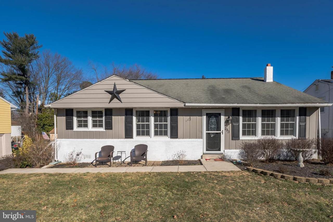 203 Overlook Avenue - Photo 1