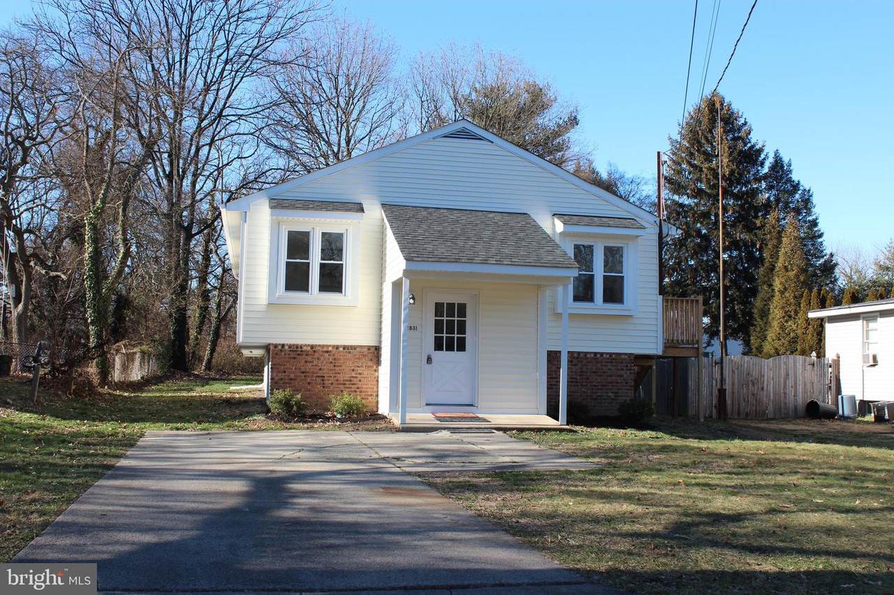 2831 Morton Avenue - Photo 1