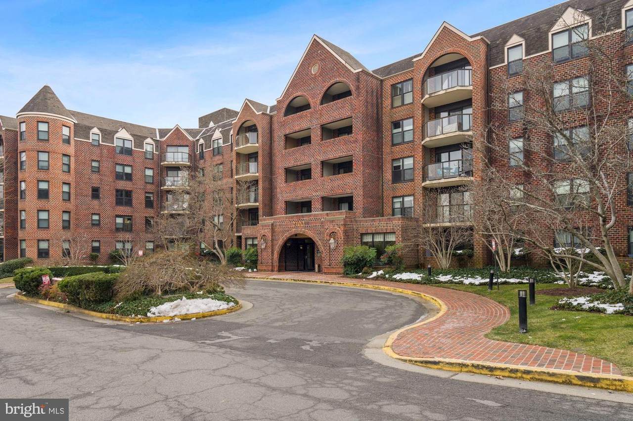 2100 Lee Highway - Photo 1
