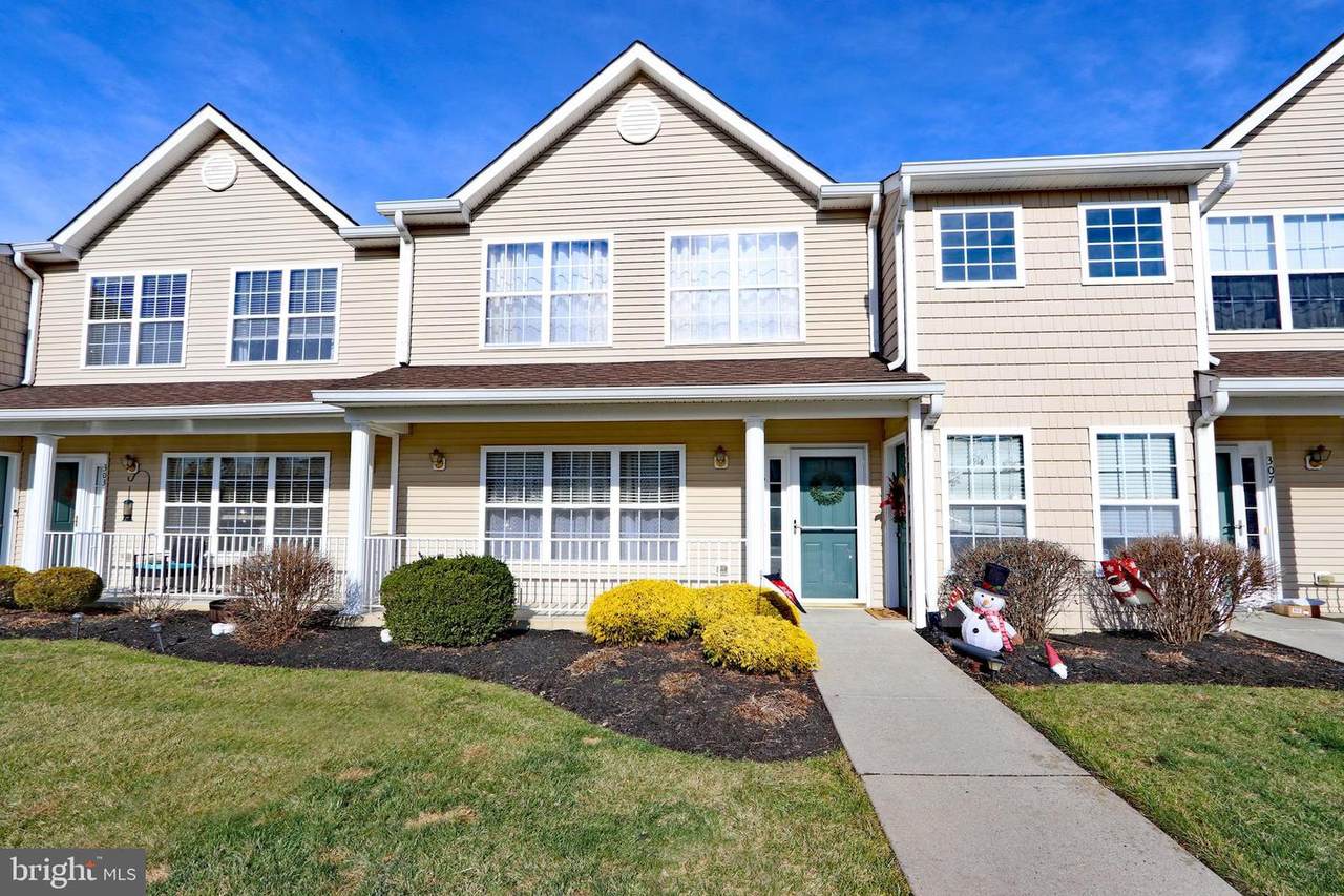 305 Redbud Lane - Photo 1