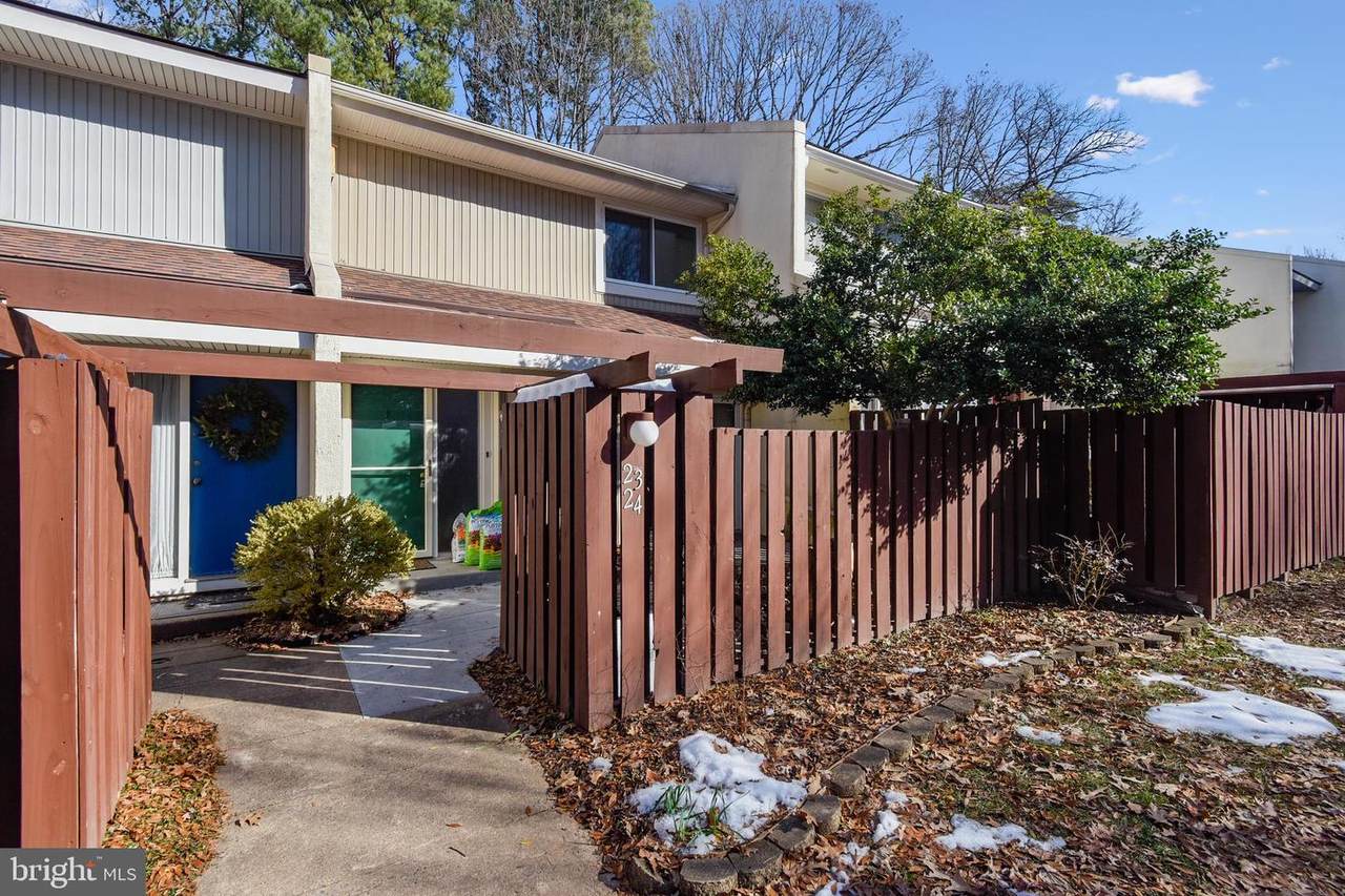 2324 Southgate Square - Photo 1