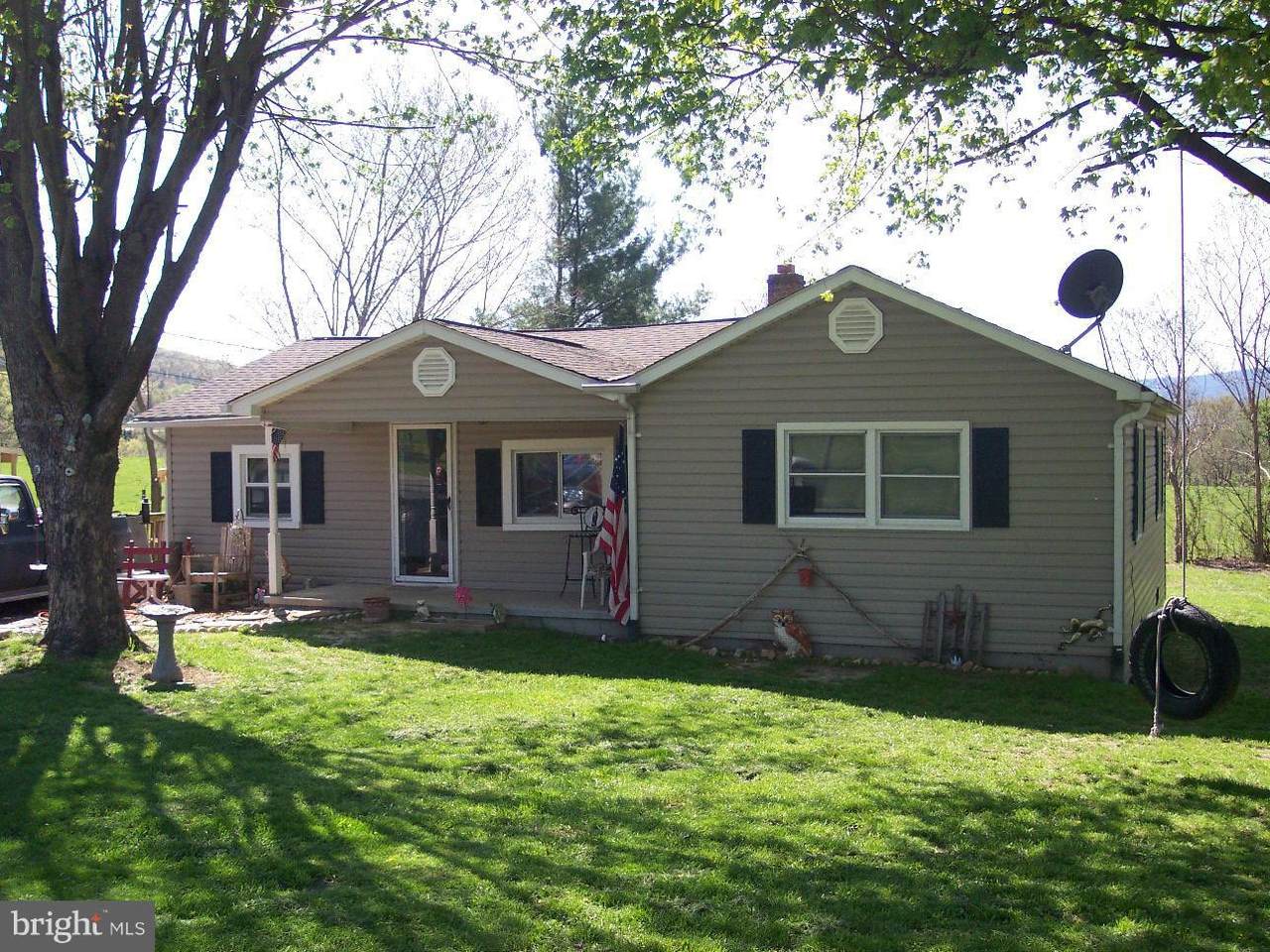 586 Eldon Yates Drive - Photo 1
