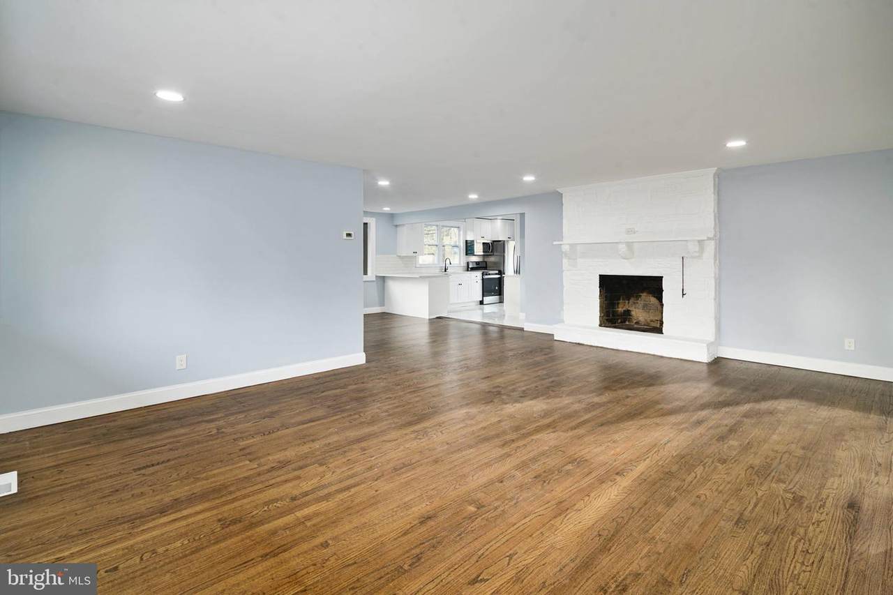 19 Edgemoor Road - Photo 1