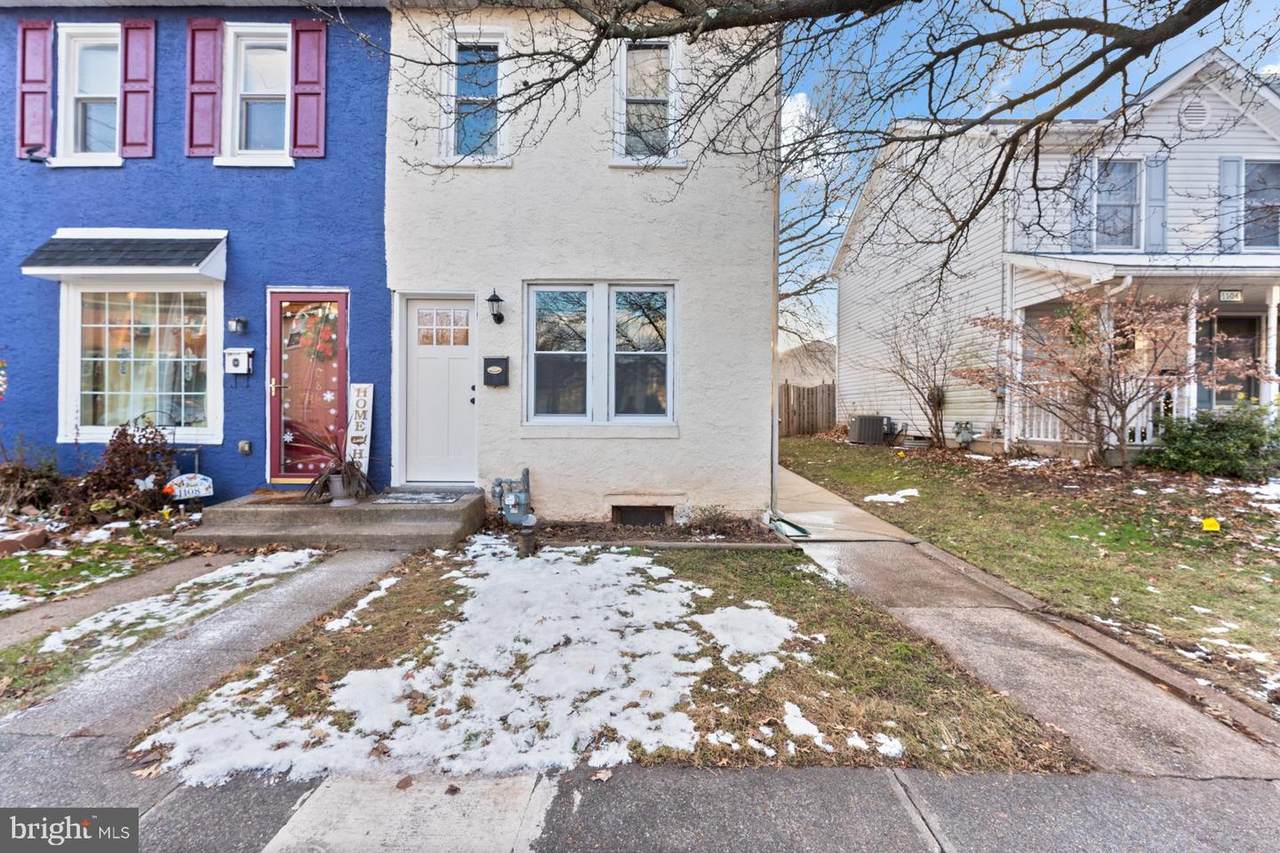 1106 Center Avenue - Photo 1
