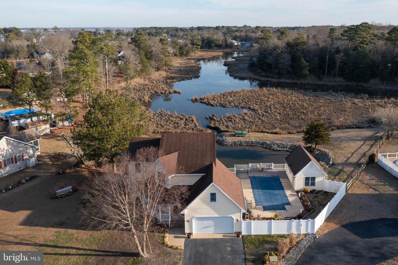 103 Seawinds Drive - Photo 1