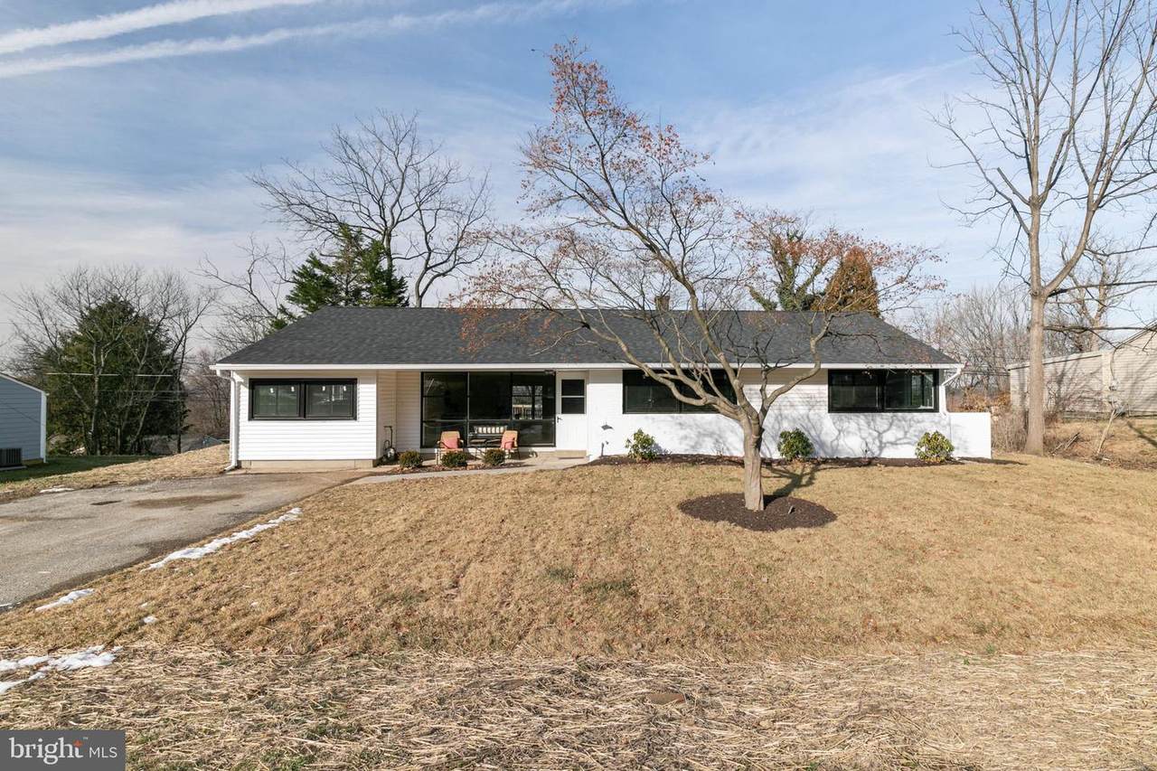 1205 Cromwell Road - Photo 1