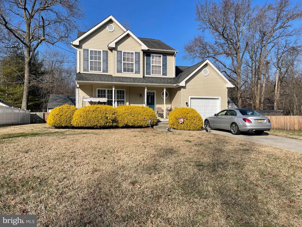 916 Linden Avenue - Photo 1