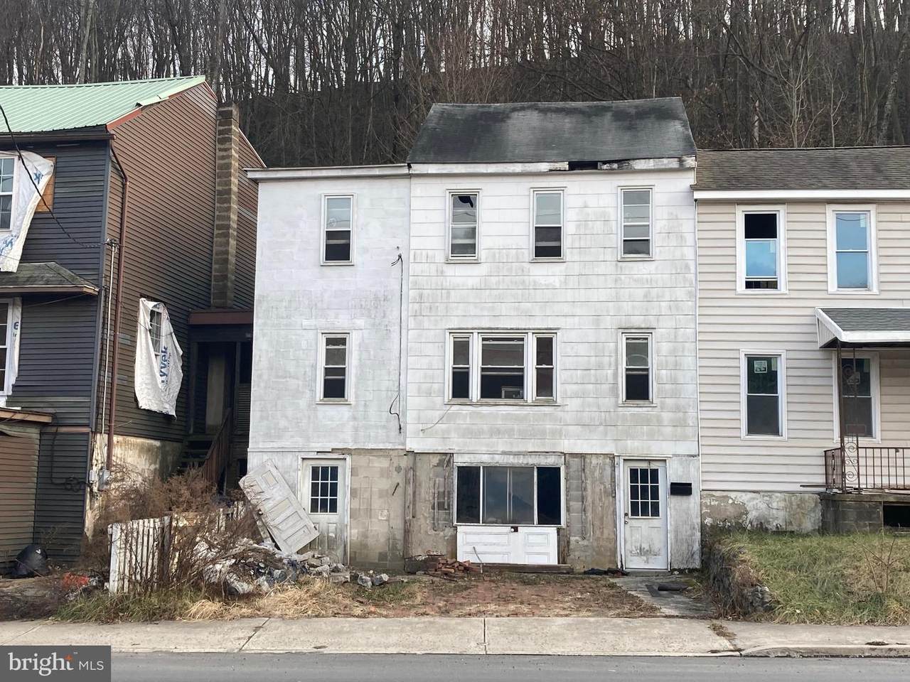 387 Peacock Street - Photo 1