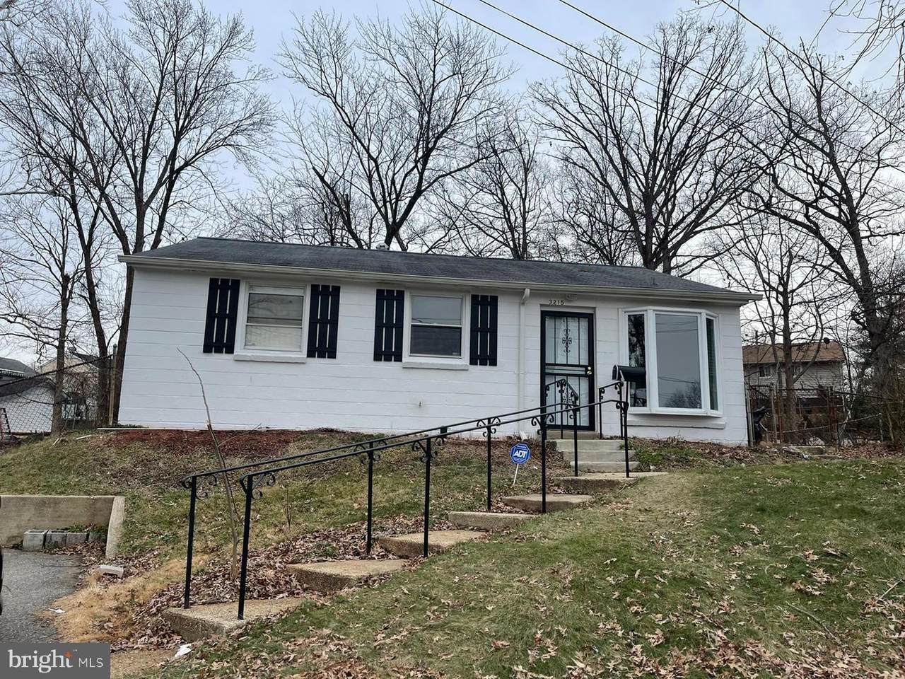3215 Johnson - Photo 1