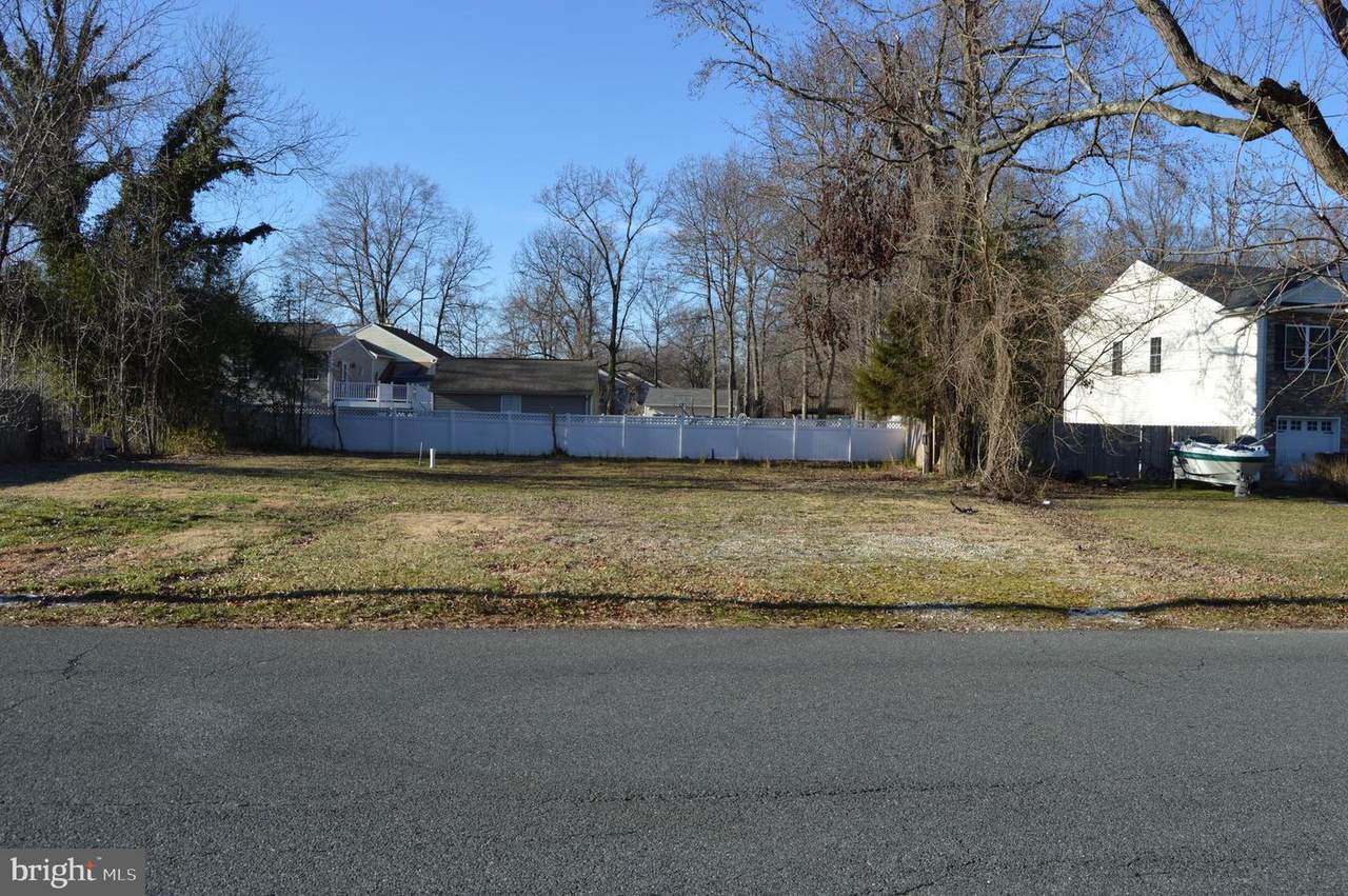 604 Powhatan Beach Road - Photo 1