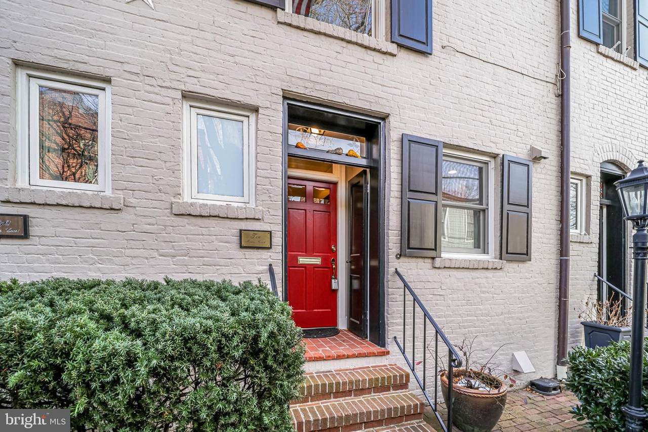 10 Muirs Court - Photo 1