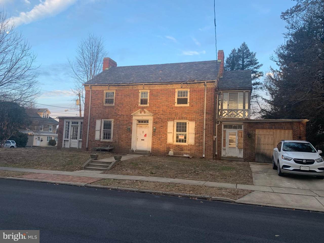 9 Dupont Street - Photo 1