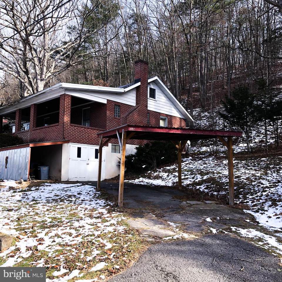 10200 Cottage Inn Ln Ne - Photo 1