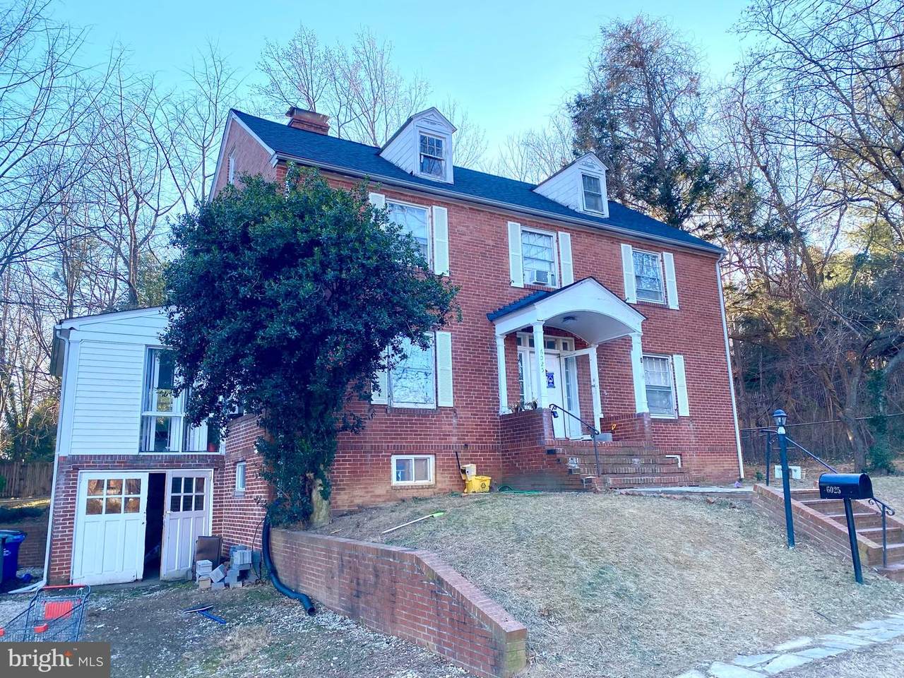 6025 Arlington Boulevard - Photo 1
