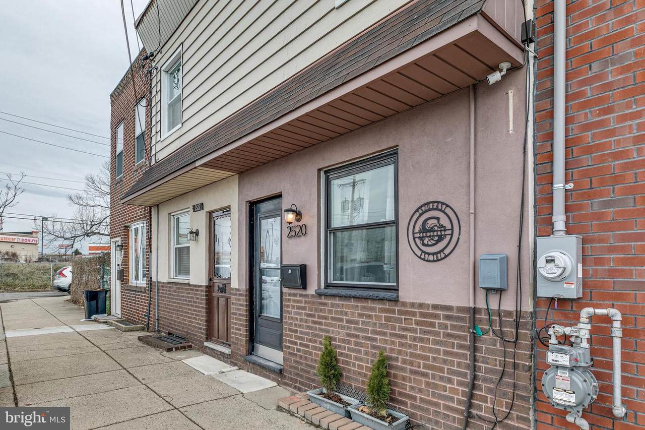 2520 Sergeant Street - Photo 1